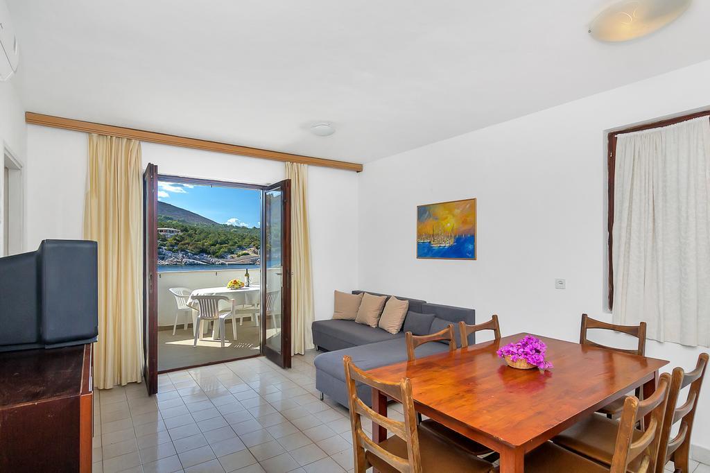 Apartmani Cico Gdinj Dış mekan fotoğraf