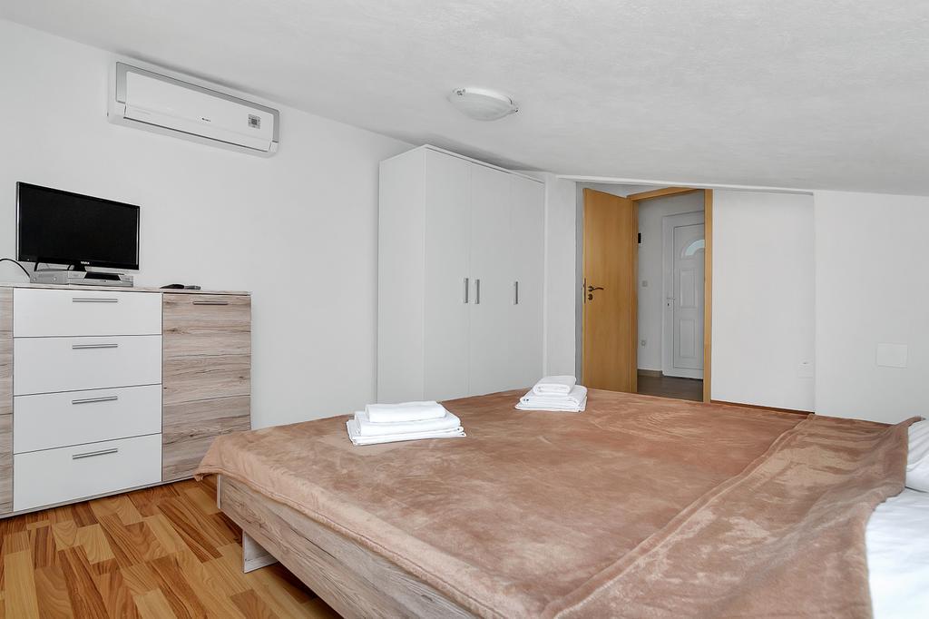 Apartmani Cico Gdinj Dış mekan fotoğraf